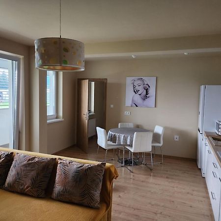 Apartman Greenside Михаловце Экстерьер фото