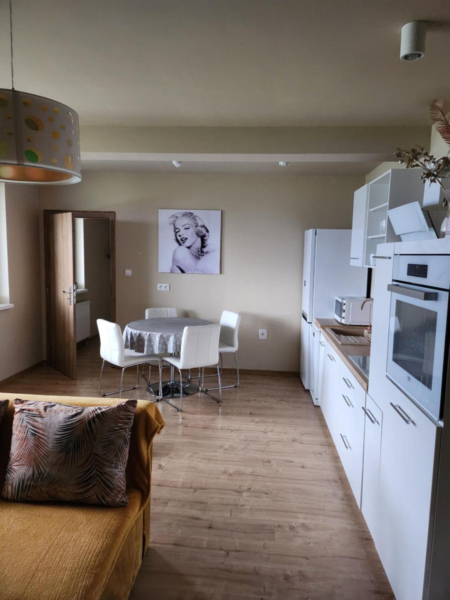 Apartman Greenside Михаловце Экстерьер фото